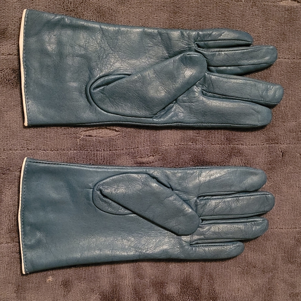 Merona womens leather gloves